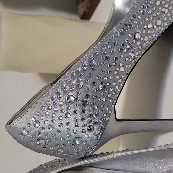 Shoes - Picture 2 of 5